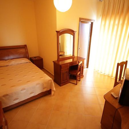 Hotel Alen 2 Tiranë Ngoại thất bức ảnh