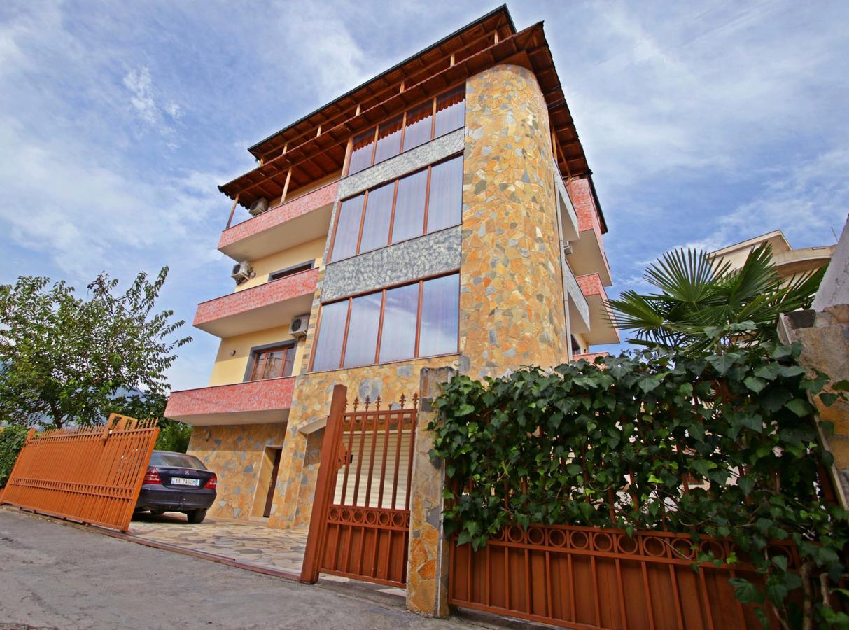 Hotel Alen 2 Tiranë Ngoại thất bức ảnh